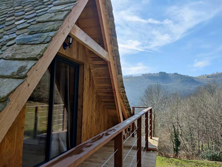Club vacances pour 3 personnes, avec Balcon et Terrasse ainsi que Jacuzzi et Jardin dans l' Aveyron