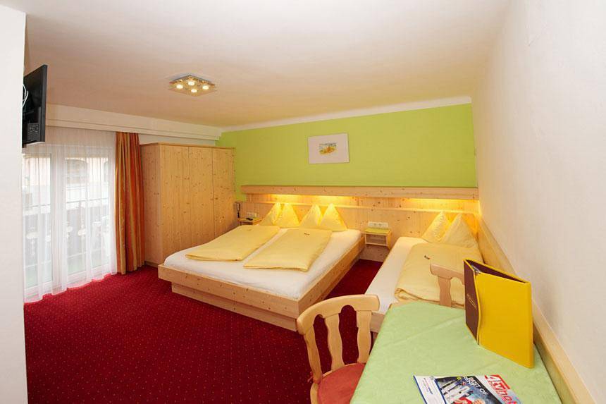 Geheel vakantieappartement, Dreibettzimmer, inkl. Frühstück in Zell am See (Stad), Zell am See