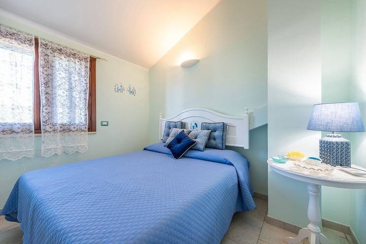 Eleganter Teil einer Panorama-Villa, nur einen Steinwurf vom Meer entfernt in Torre delle Stelle, Maracalagonis