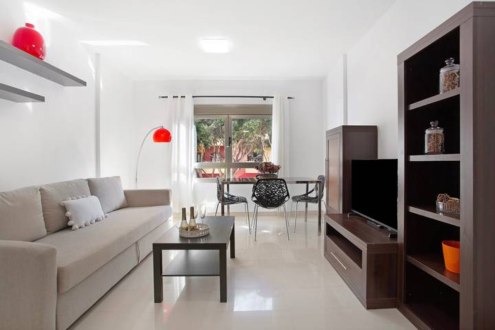Entire apartment, Vacation Apartment 'Puerto Playa 2' with Private Terrace in Playa Chica, Puerto del Rosario