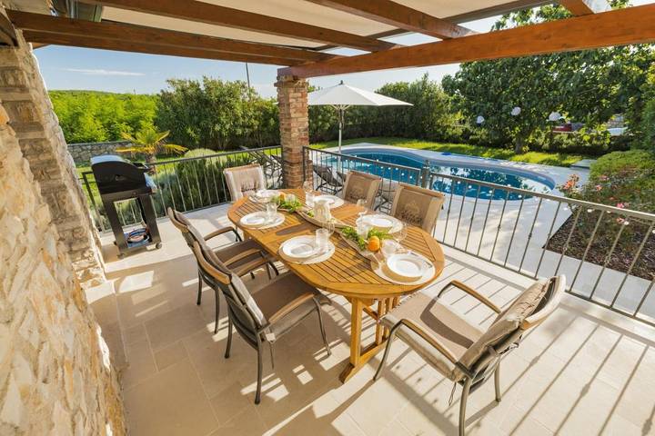 Villa pour 8 personnes, avec jardin ainsi que vue et piscine à Barat - 4