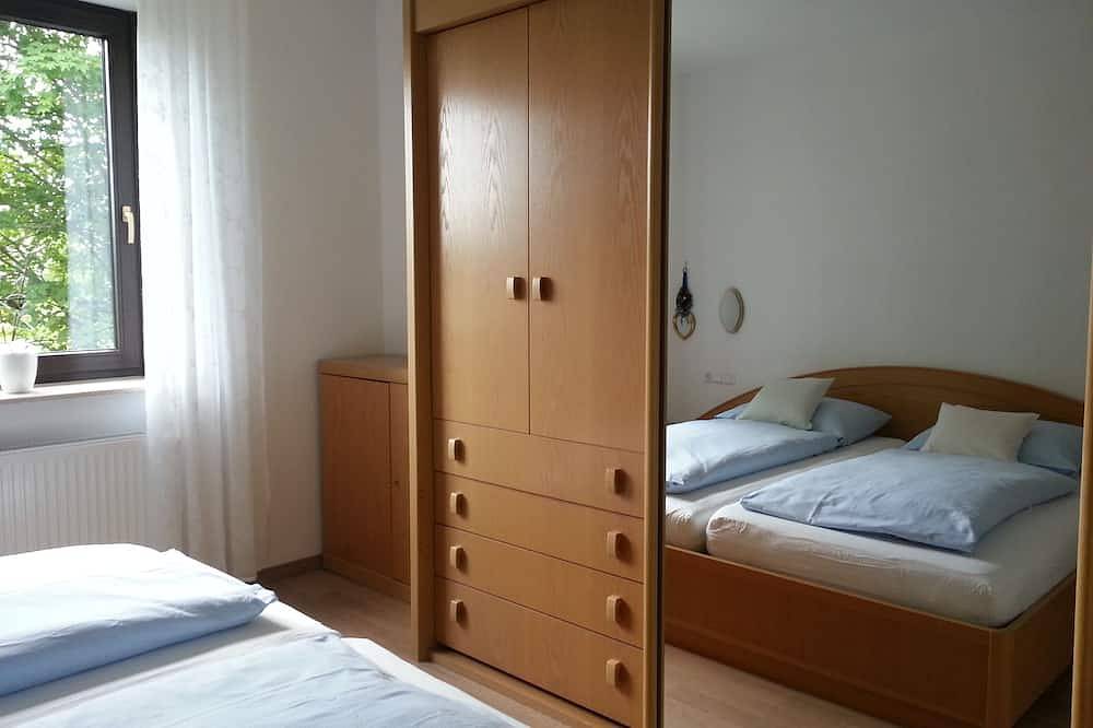 Ganze Wohnung, Liebevoll eingerichtete Ferienwohnung in schöner Lage ohne Durchgangsverkehr in Olpe, Biggesee