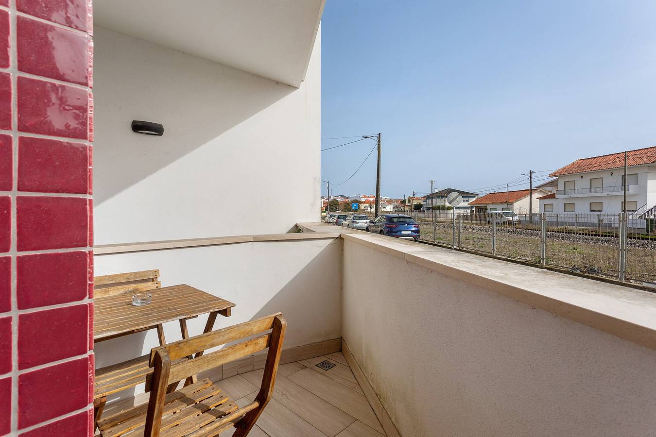 Apartamento inteiro, Apartamento 'Dos Terraços T3 Rc' com Varanda, Wi-Fi e Ar Condicionado in Praia de São Martinho do Porto, São Martinho do Porto