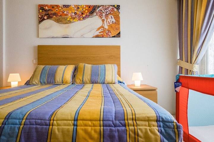 Entire apartment, Beachfront, Pool, Wifi, Heating, Family, 6 People, Spacious in Los Pinos (Almunecar), Almuñecar