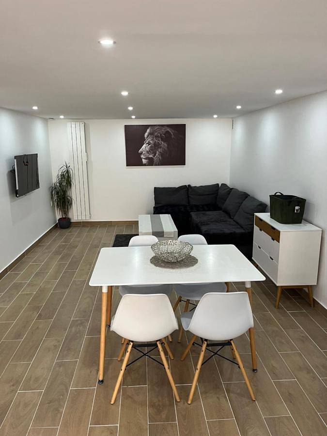 Appartement entier, Paris Disneyland Vallée village 20mn - 6 personnes - Parking gratuit in Thorigny-sur-Marne, Seine-et-Marne