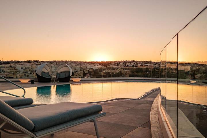 Hôtel pour 2 personnes, avec Terrasse et Jardin ainsi que Piscine et Sauna à San Giljan