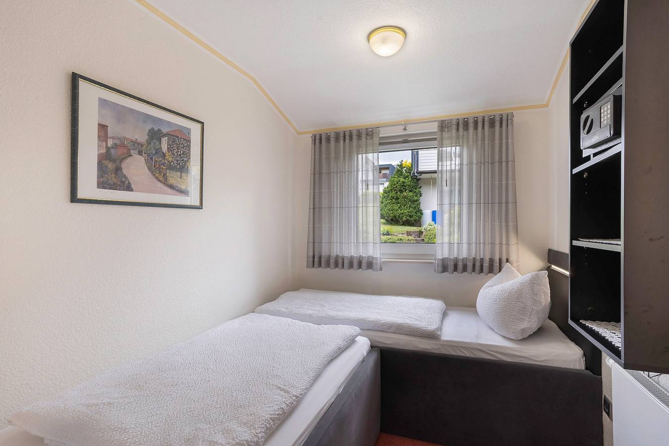 Entire apartment, Apartment 'Ferienwohnung Becker Typ B' with Mountain View, Shared Garden and Wi-Fi in Schwalefeld, Willingen