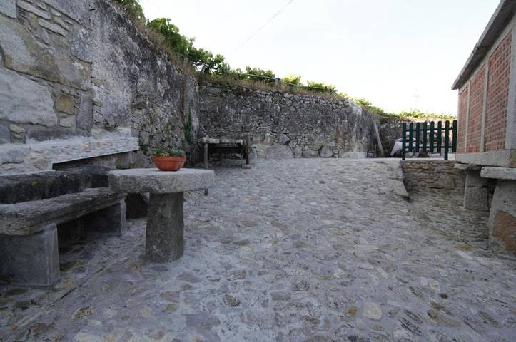 Location de vacances pour 2 personnes, avec vue et jardin à Vila Praia de Ancora - 2