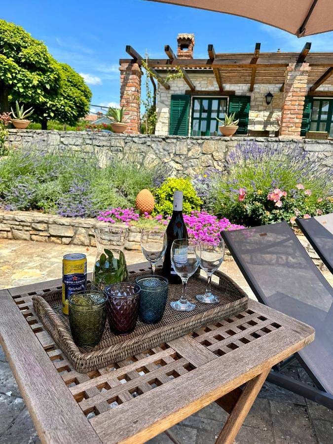 Villa pour 8 personnes, avec piscine ainsi que jardin et vue à Barat - 3