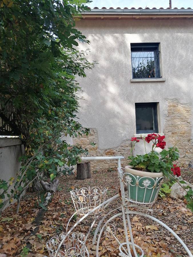 Location de vacances pour 4 personnes, avec jardin à Villefranche-sur-Saône