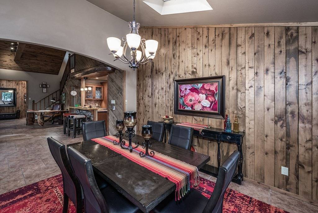 \"Mountain Escape,\" Our cozy mountain home, Quiet Neighborhood in Alto, Ski Apache