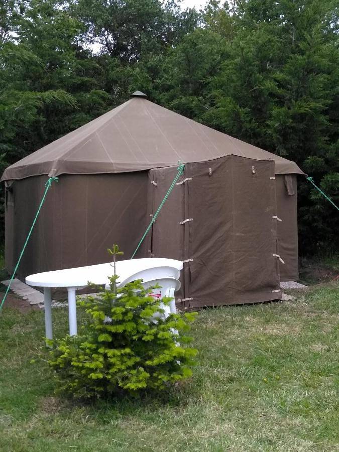 Gîte pour 4 personnes, avec jardin ainsi que terrasse et vue dans Arrest - 2
