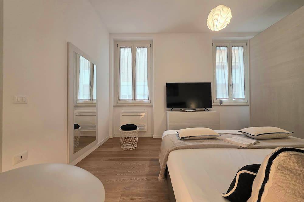Entire apartment, Palazzo Galileo, your home by the sea, on the pedestrian island of St. Benedict. in San Benedetto del Tronto, Riviera delle Palme