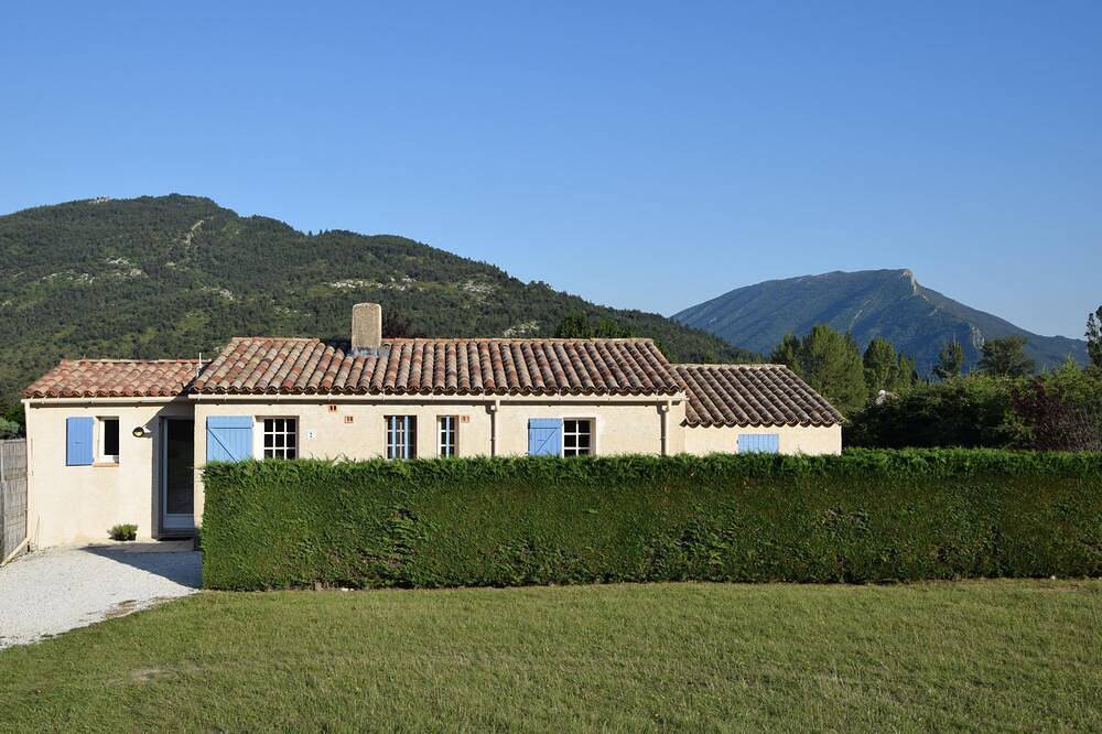 Superb holiday house in the natural beauty of the Gorges de Verdon in Castellane, Verdon Regional Natural Park