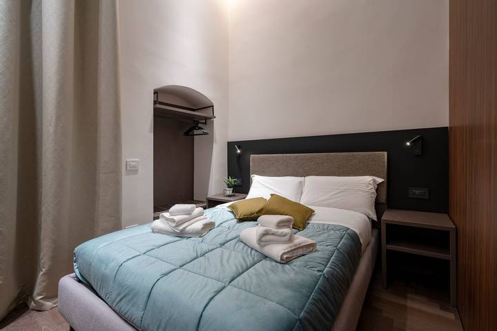 Apartment 'Cognetti Room 2' with Wi-Fi and Air Conditioning in Bari, Bari Province