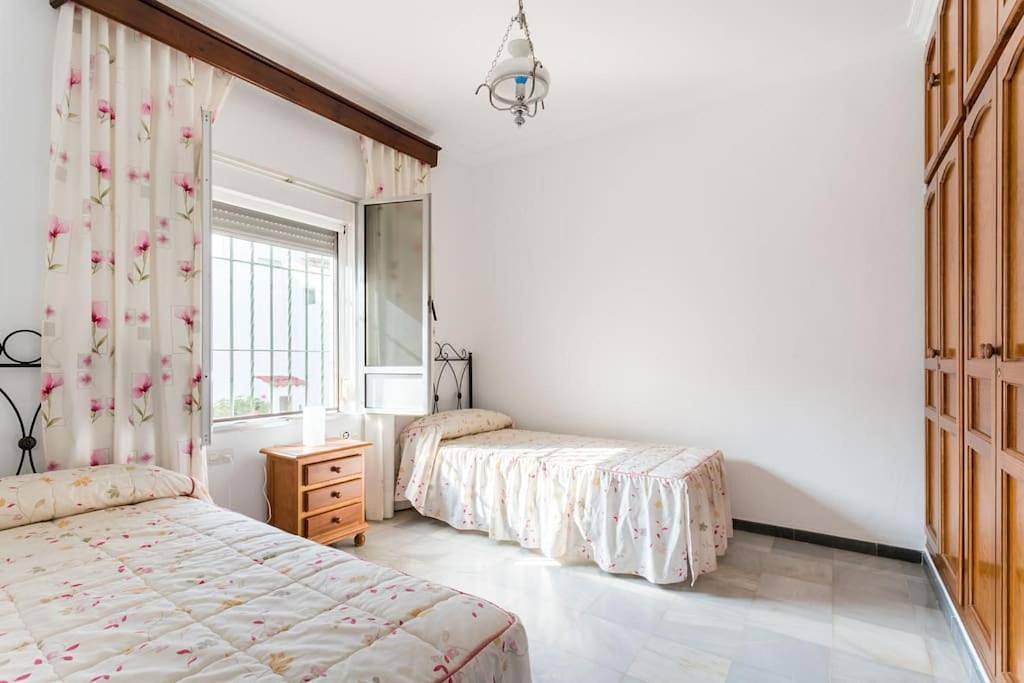 Six-Bedroom House in Villamanrique de la Condesa, Parc national de Doñana