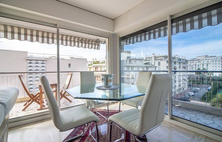 Entire apartment, Beautiful apartment for 4 - Near Croisette in Cannes, Mediterranean Coast (France)
