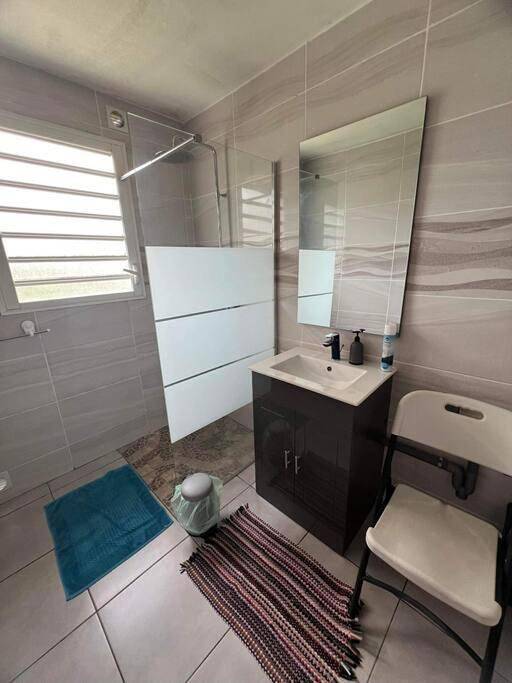 Gîte pour 5 personnes, avec balcon dans Les Makes - 4