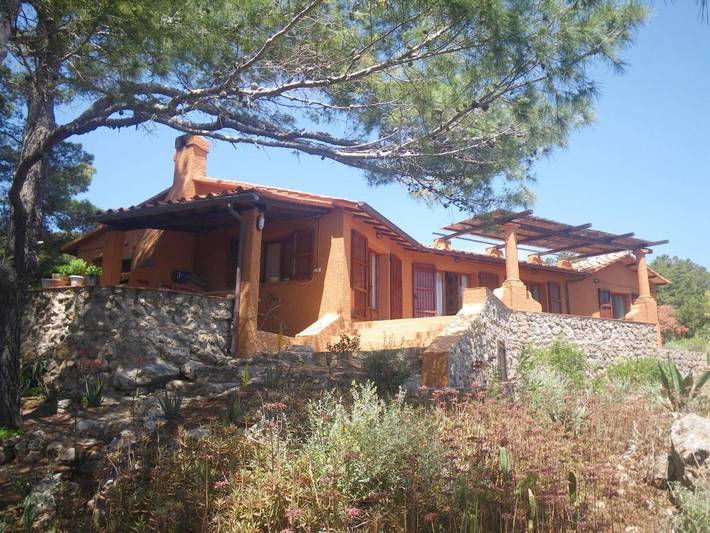 Chambre d’hôte pour 2 personnes, avec vue ainsi que terrasse et jardin, animaux acceptés en Toscane - 2