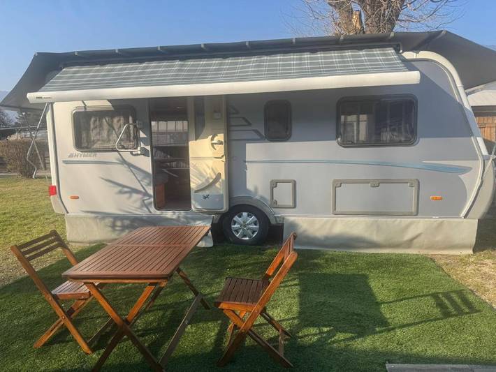 Camping für 4 Personen, mit Pool und Garten in der Schweiz
