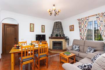 Villa for 4 People in Frigiliana, Costa del Sol, Photo 4