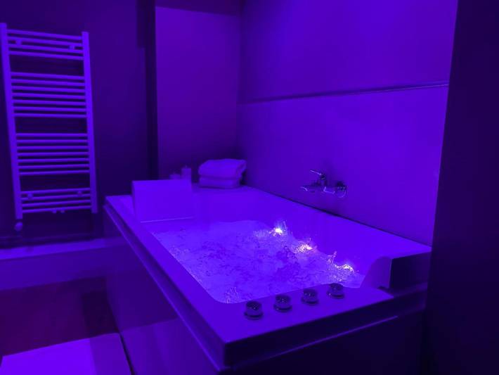 Location de vacances pour 2 personnes, avec jacuzzi et balcon à Saint-Aquilin-de-Pacy - 3