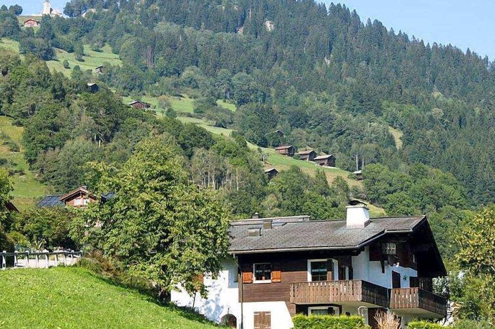Ganze Wohnung, Wohnung Nr.2 in Schluein, Flims Laax Falera