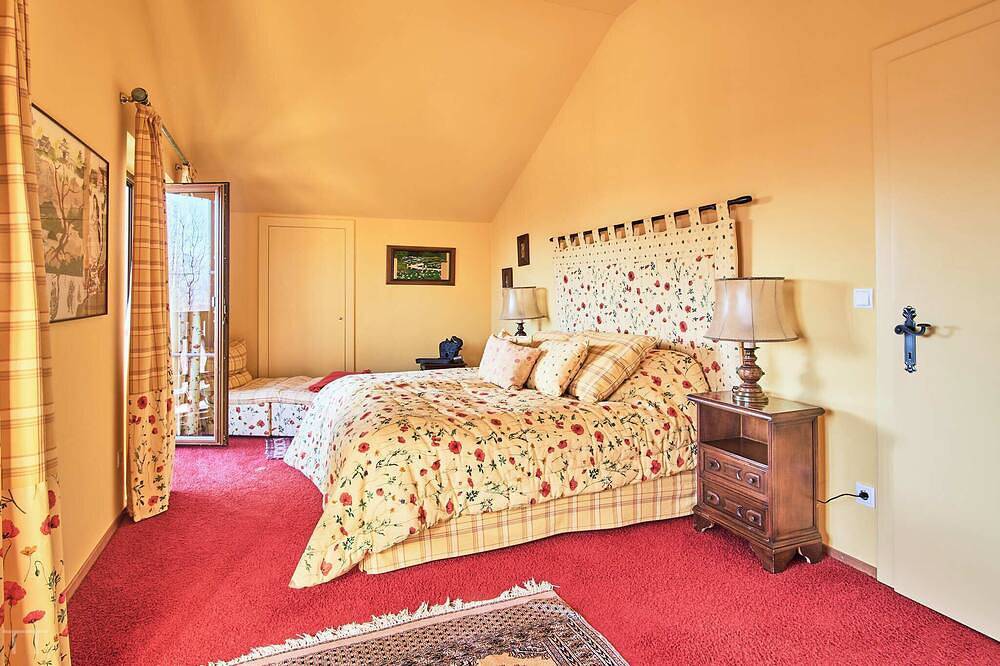 Ganze Wohnung, Gemütliche und großzügige Wohnung mit Garten in Mondsee (Stadt), Mondsee & Irrsee