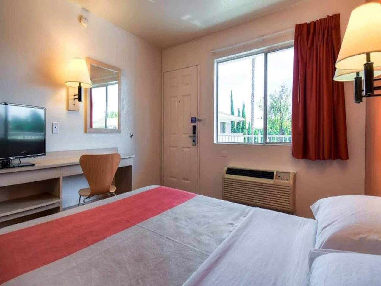 Apartamento entero, 1 cama tamaño queen | Anaheim Oeste in Stanton, Condado de Orange