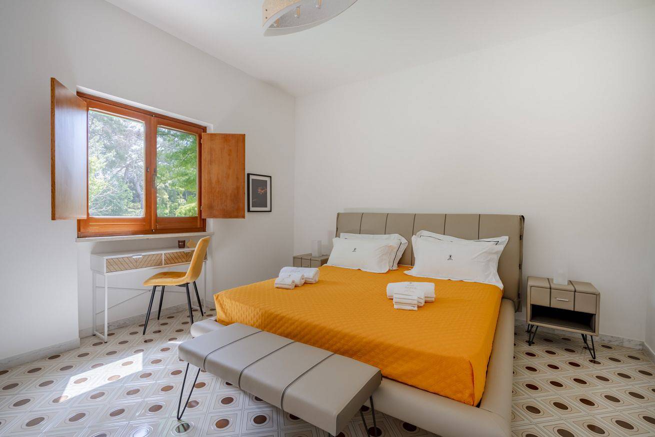 Appartamento intero, Guesthost - Borgo Lucia: Camelia Room in Fasano, Salento