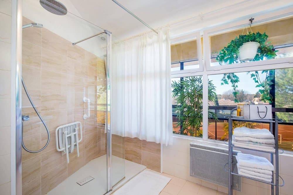 Villa Chesnaie by Villa Plus in Saint-Cézaire-sur-Siagne, Cannes region