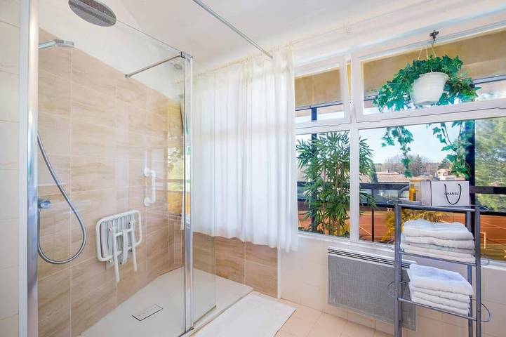 Villa Chesnaie by Villa Plus in Saint-Cézaire-sur-Siagne, Cannes und Umgebung