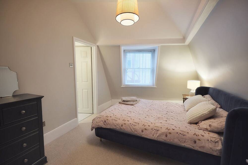 Ramsgate - Coastal Cottage Escape - Pet Friendly with Parking in Ramsgate, Kent