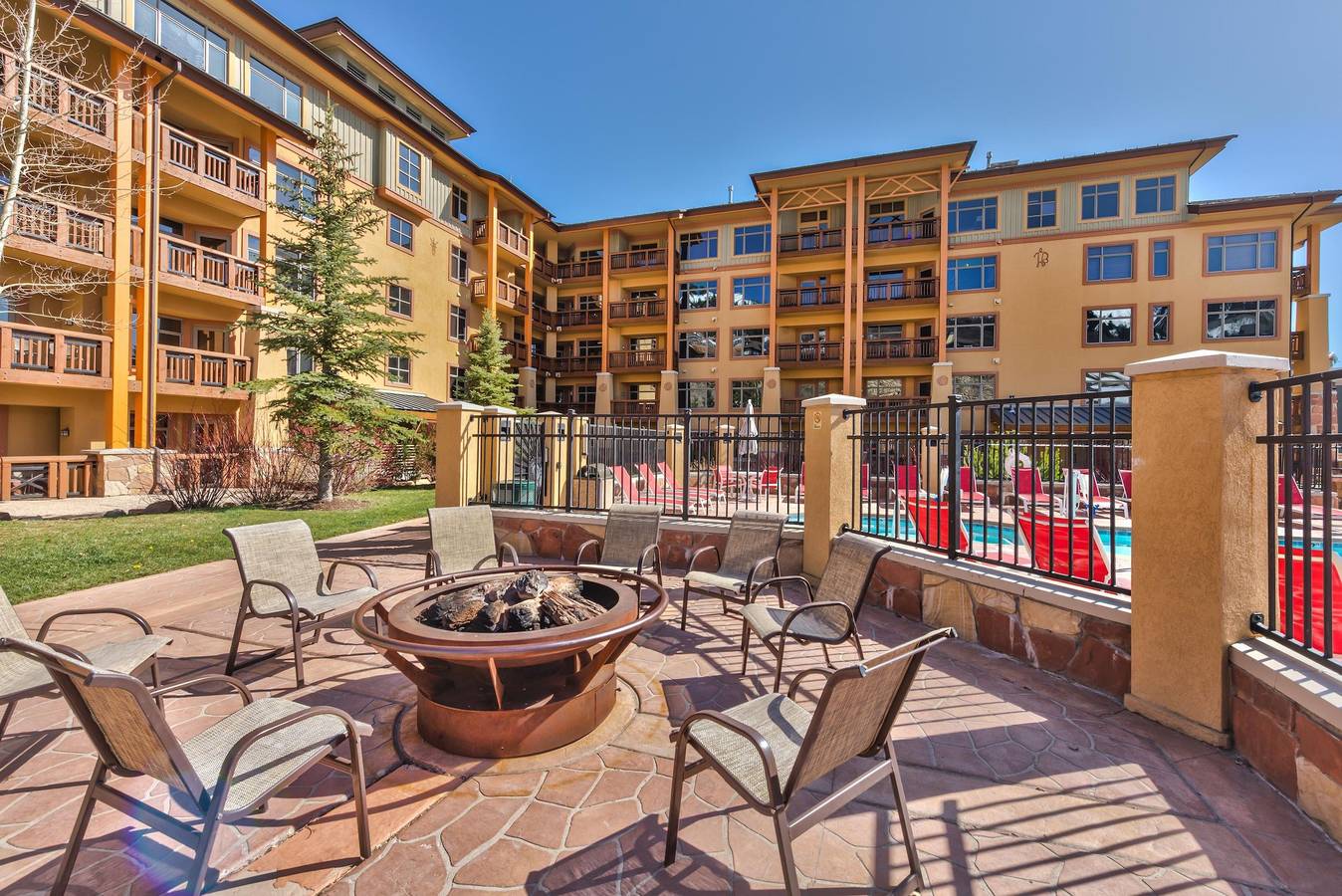 Entire apartment, Sundial C202B 1Br in Park City in Uinta Wasatch Cache National Forest