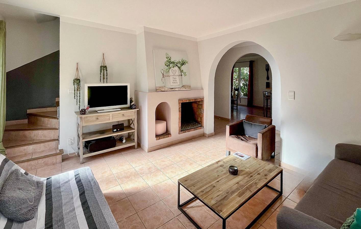 Acogedor apartamento con aparcamiento y jardín, a pocos pasos de Aregno Plage in Algajola, Region de Calvi