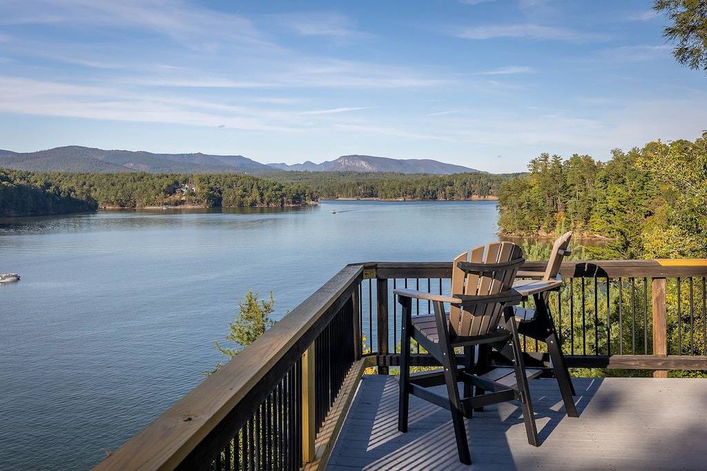 Breathtaking Lake & Mountain Views & Private Dock. Enjoyable Year Round! in Nebo, McDowell County