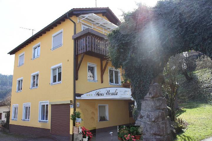 Ganze Ferienwohnung, Ferienwohnung Haus Ursula und Haus Strobel - Haus Ursula Ferienwohnung 2, 50qm, max. 2 Personen in Bad Liebenzell, Nordschwarzwald