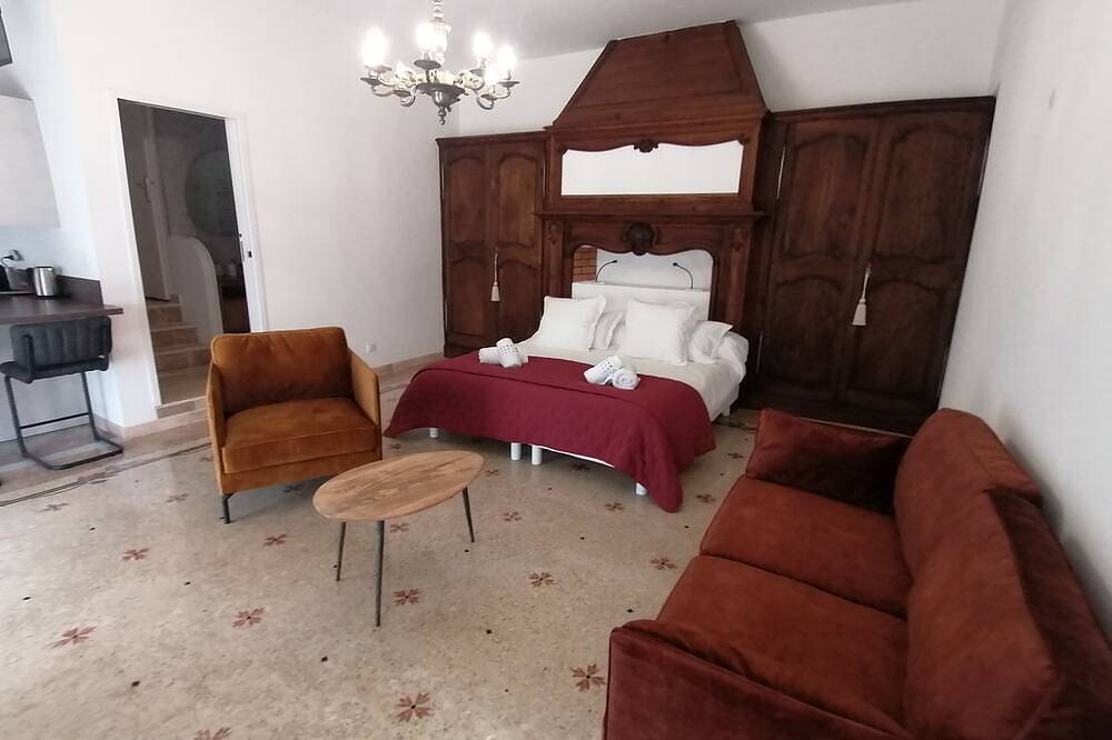 La Châtelaine -Château La Vidalle - Charming bed and breakfast in the heart of a stud farm in Vendres, Côte d'Améthyste