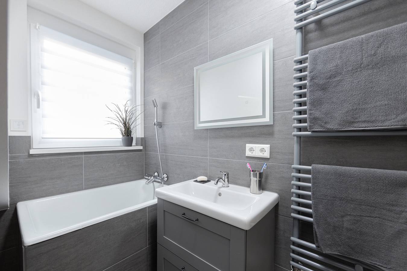 Ganze Wohnung, Ferienwohnung 'Exklusive "Dg"' mit Seeblick, Balkon und Wi-Fi in Konstanz, Untersee