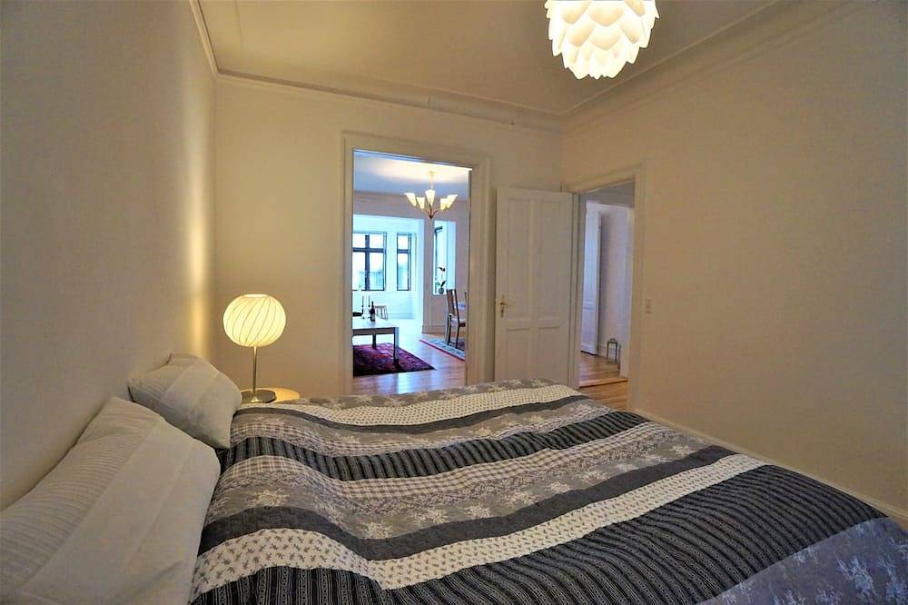 Ganze Wohnung, Meerblick-Apartment im Herzen von Stege in Stege, Schwedische Ostsee