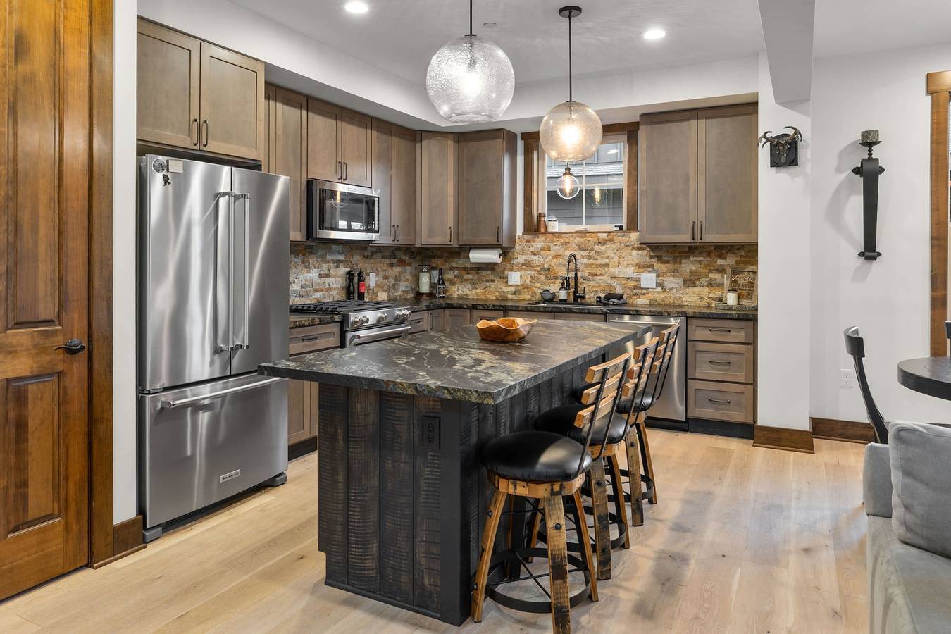 Treetop Escape: Hottub, Bbq, In/Outdoor Fireplace in Condado de Kittitas