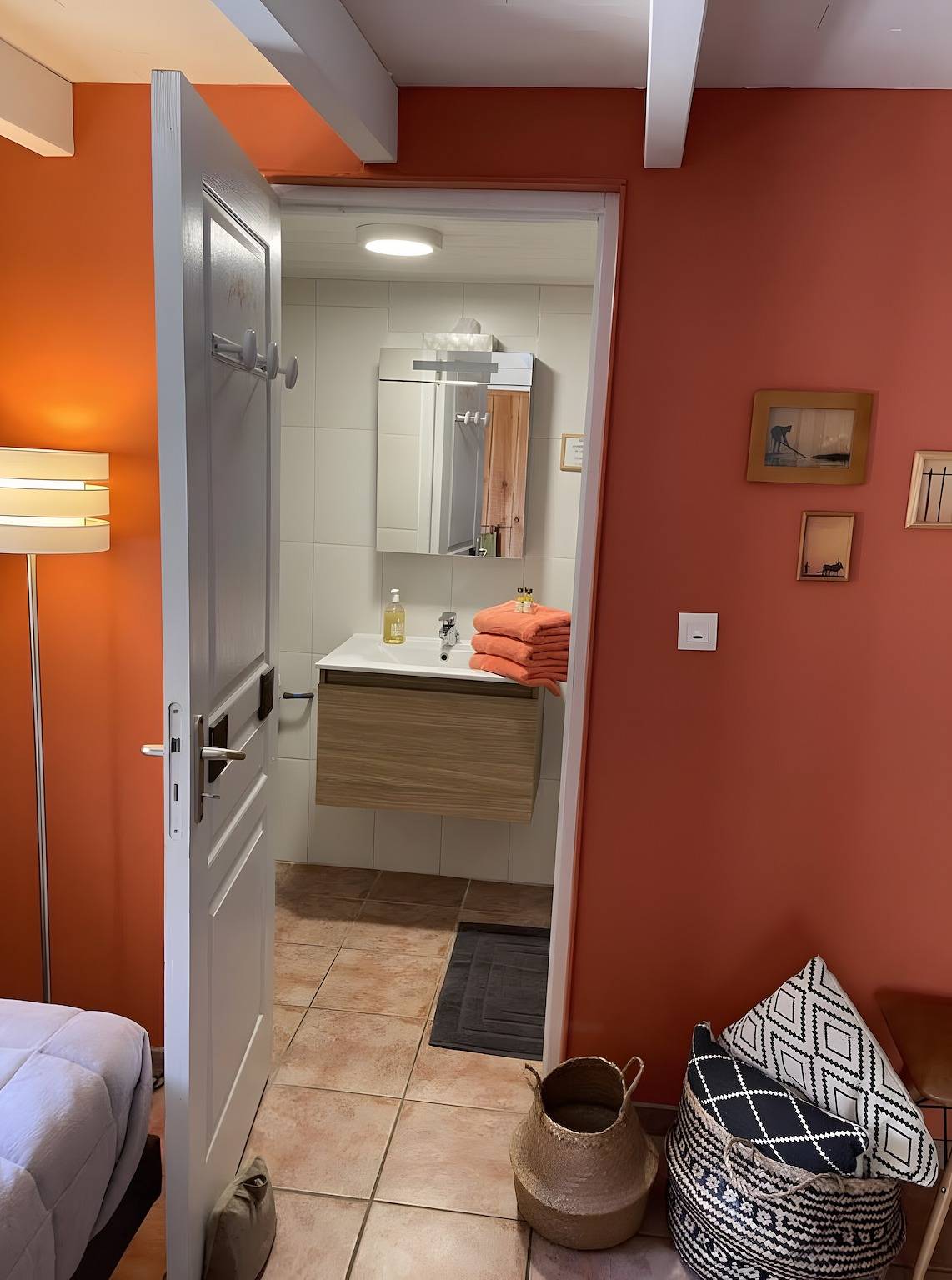 Chambre d'hôtes Colibri avec piscine partagée, terrasse couverte commune et Wi-Fi in Felzins, Lot