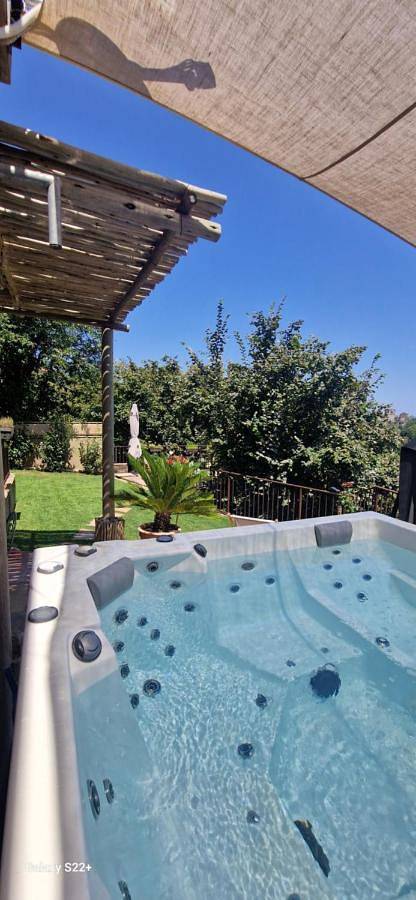 Location de vacances pour 4 personnes, avec Jacuzzi et Terrasse ainsi que Jardin et Vue à Venzolasca - 3