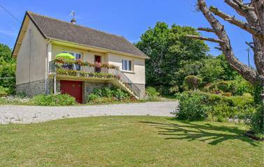Gîte pour 6 personnes, avec terrasse, adapté aux familles à Lithaire