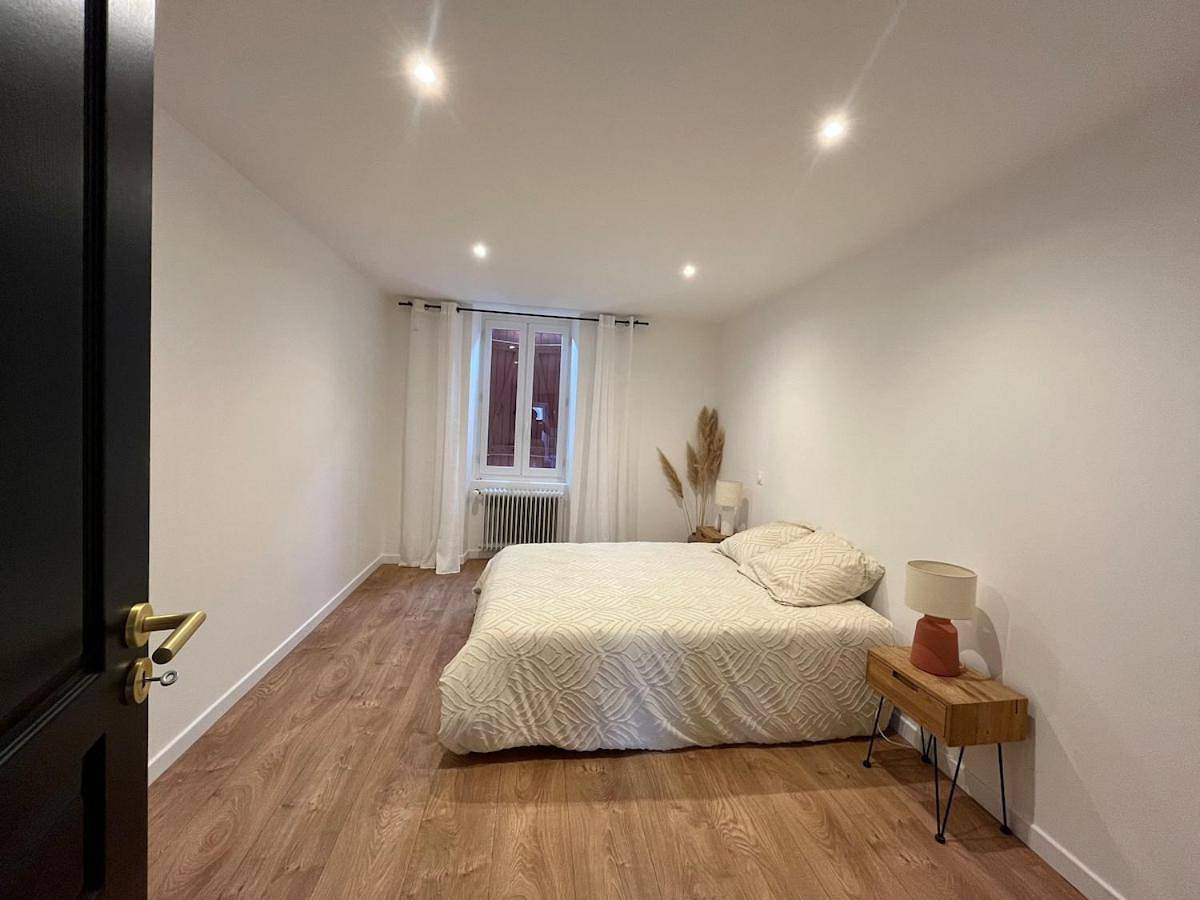 Appartement entier, Two-Bedroom Apartment in Bretenoux, Lot