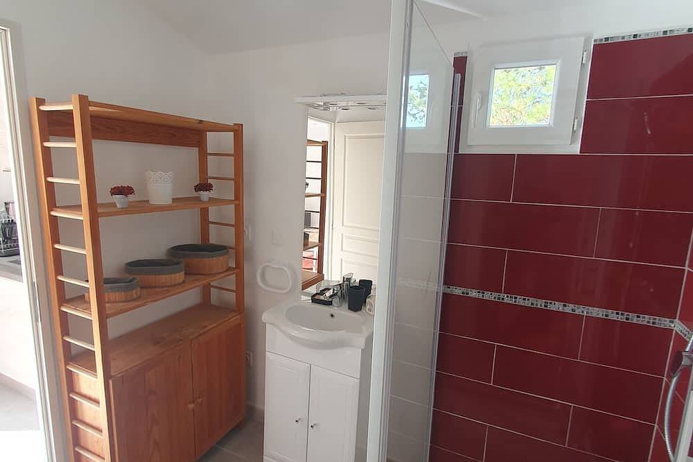 Appartement entier, Studio tout confort in Mornas, Vaucluse