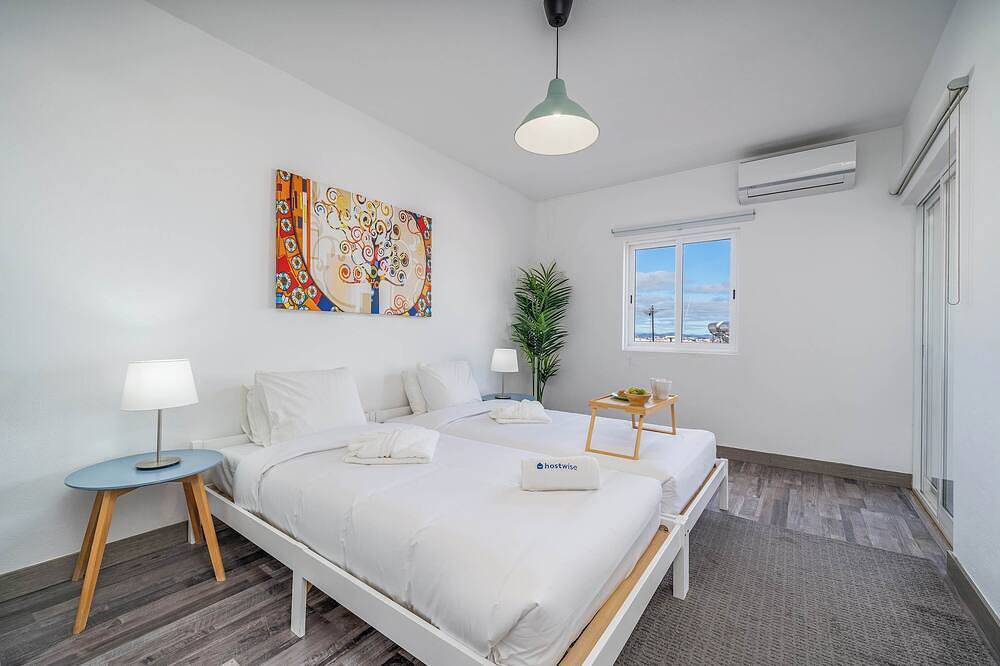 Apartamento inteiro, Panoramic Sea Views & Balcony Bbq in Albufeira, Distrito de Faro