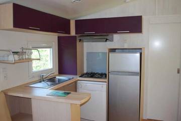 Mobil home pour 6 personnes, avec piscine et bassin pour enfant à Thiviers