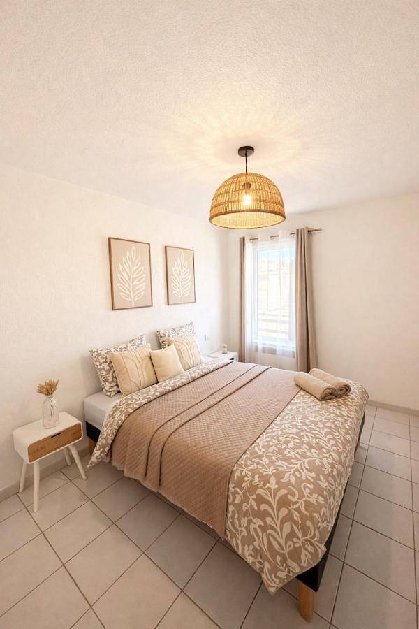 Gîte pour 4 personnes, avec Balcon et Vue à Port-de-Bouc - 2