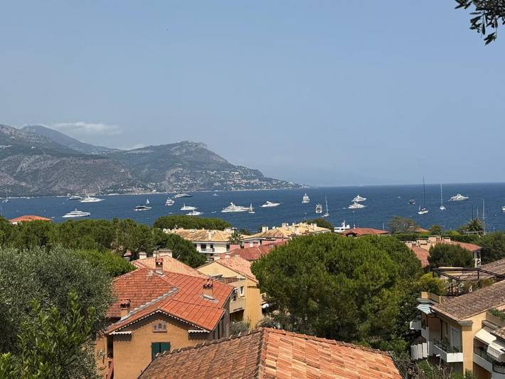 Villa pour 7 personnes, avec Balcon et Terrasse ainsi que Jardin et Vue à Saint-Jean-Cap-Ferrat